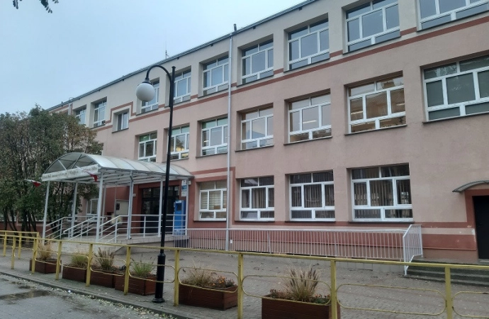 Przed nadchodzącym sezonem jesienno-zimowym w Ełku zakończyły się prace termomodernizacyjne w placówkach edukacyjnych.